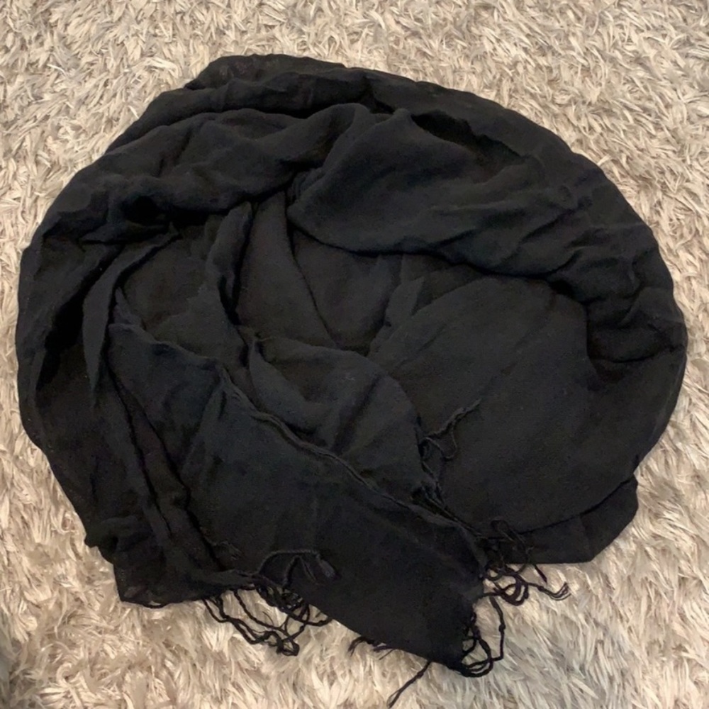 NWOT Classic Black Scarf